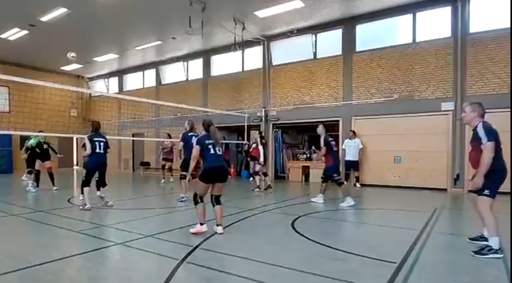 Du betrachtest gerade Mixed-Team startet mit zwei knappen Niederlagen in die Saison 25/26