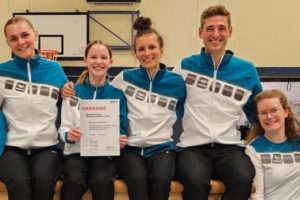 Fünf Turner, zwei Wettkämpfe – ein Team